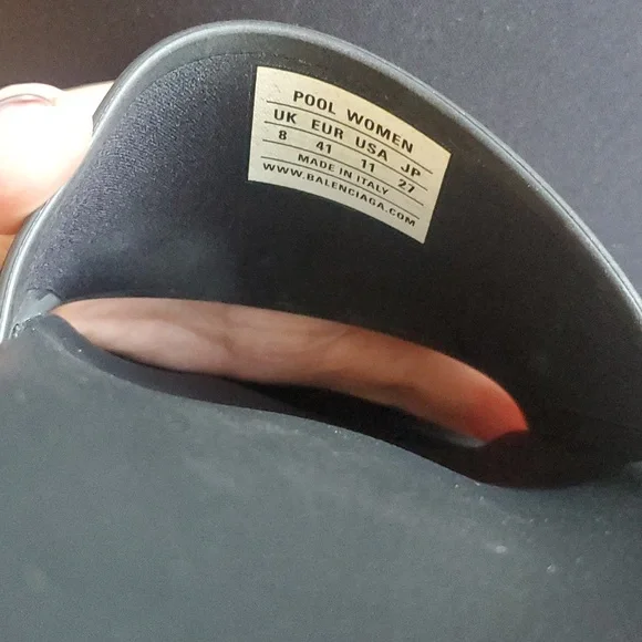 Brand new Balenciaga Black pool slide - Picture 7 of 7